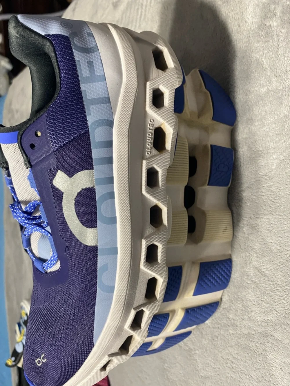 On Cloudmonster 61.99026 Acai/Lavender Blue Running Shoes Sneakers Women Sz 9.5